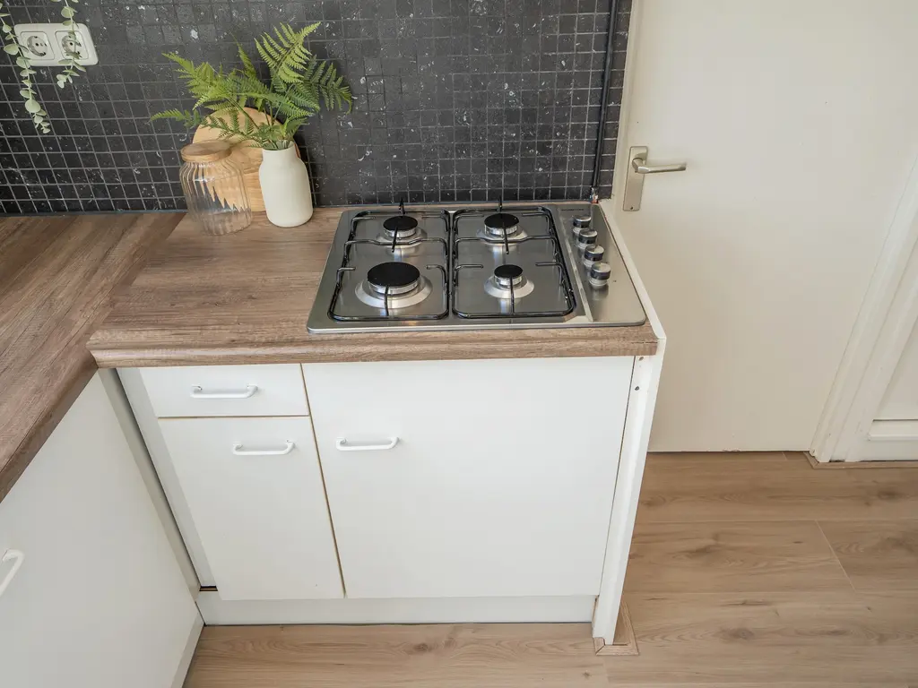 Edisonstraat 50B, 'S-GRAVENHAGE
