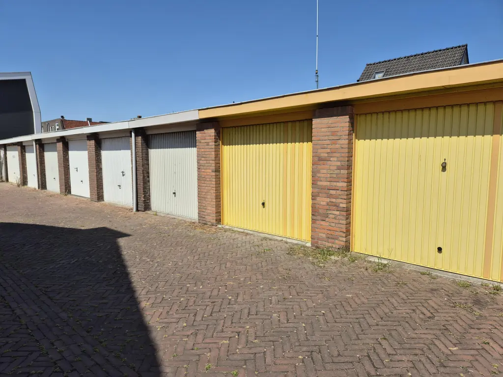 Mr Schokkingstraat , 'S-GRAVENZANDE