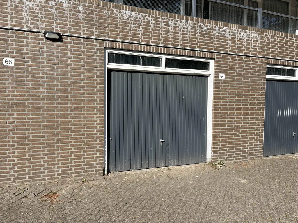 Prinses Annalaan 64 , LEIDSCHENDAM