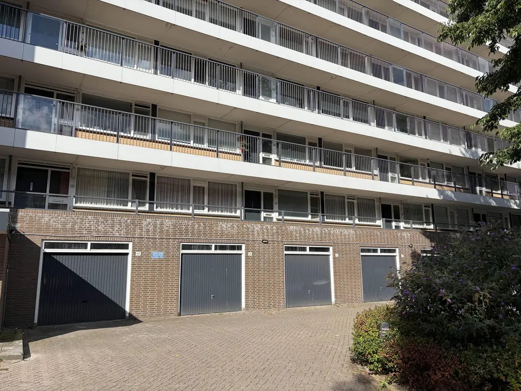 Prinses Annalaan 64 , LEIDSCHENDAM