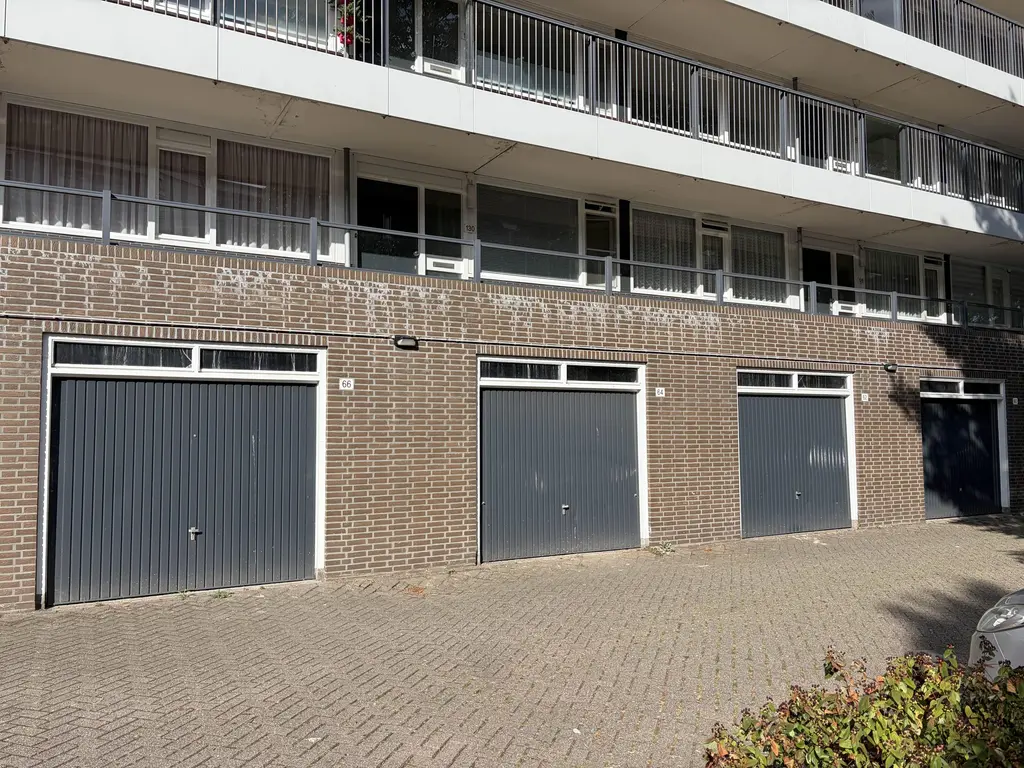 Prinses Annalaan 64 , LEIDSCHENDAM
