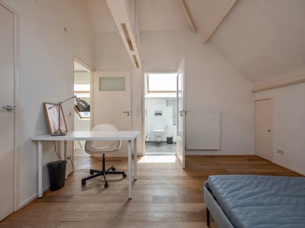 Sumatrastraat 271, 'S-GRAVENHAGE