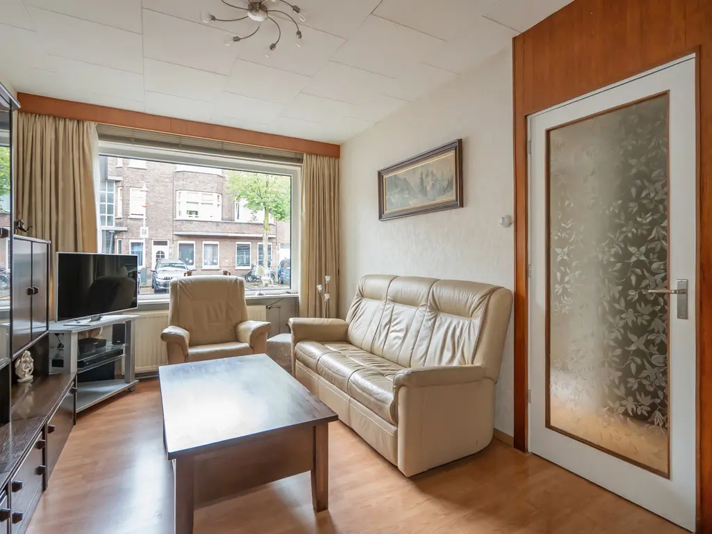 Van Zeggelenlaan 301, 'S-GRAVENHAGE