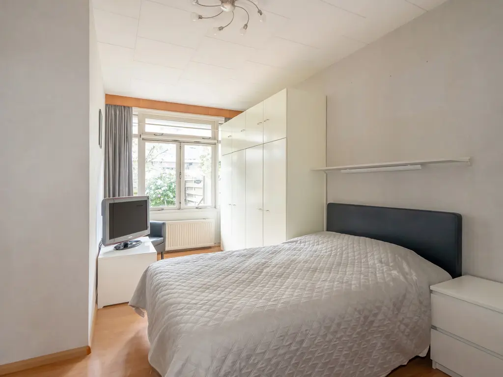 Van Zeggelenlaan 301, 'S-GRAVENHAGE
