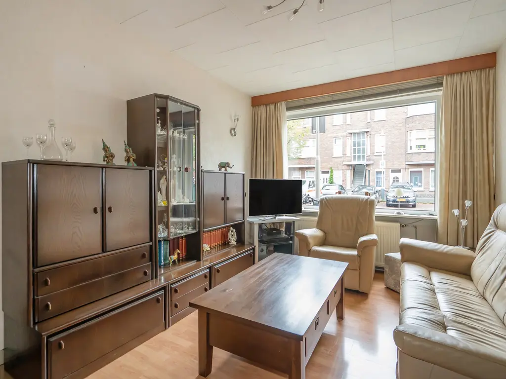 Van Zeggelenlaan 301, 'S-GRAVENHAGE