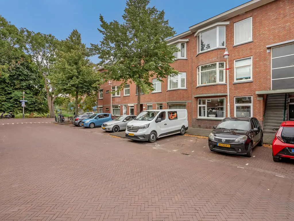 Van Zeggelenlaan 421, 'S-GRAVENHAGE