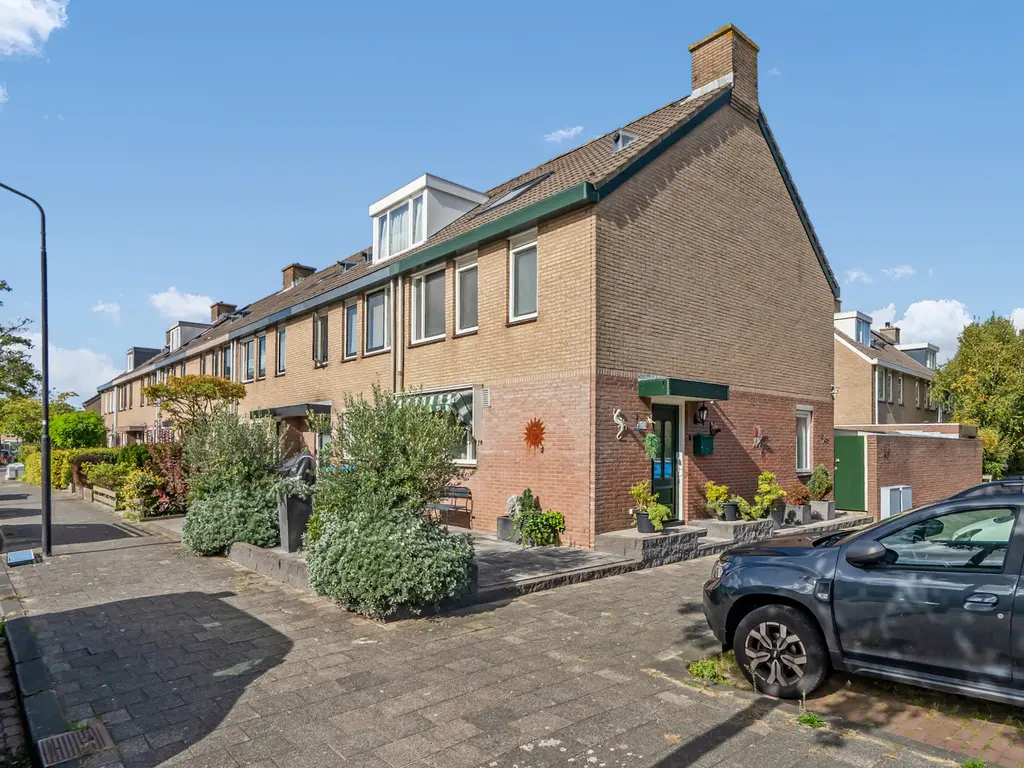 Mr. Beerninkplantsoen 104, RIJSWIJK