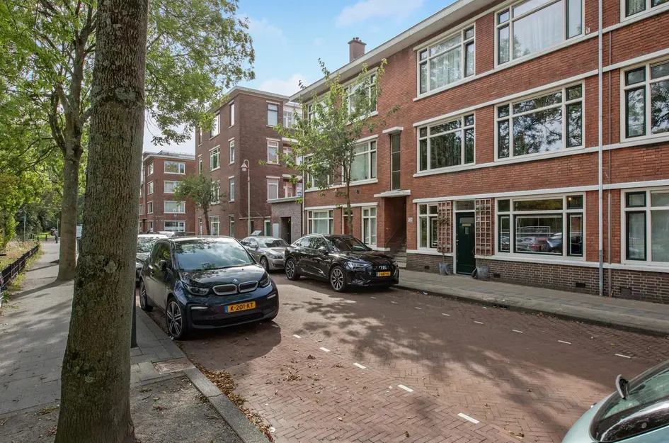 Van der Hoopstraat 61