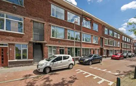 Bragastraat 84, 'S-GRAVENHAGE