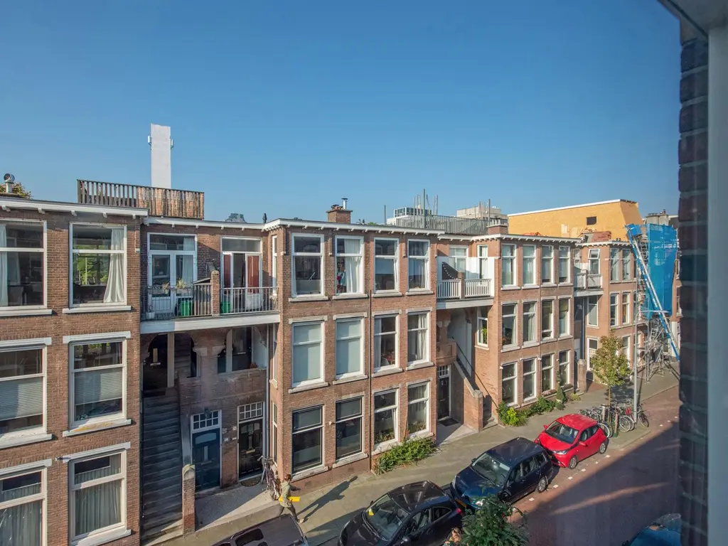 Johannes Camphuijsstraat 132A, 'S-GRAVENHAGE