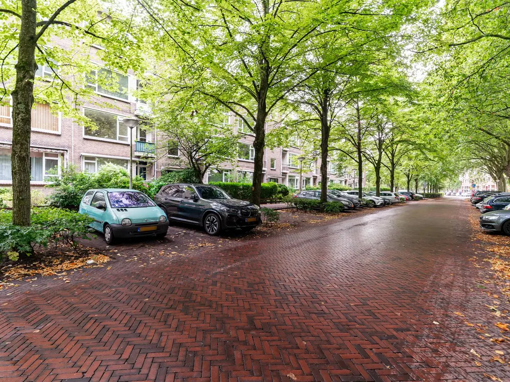 Louise Henriettestraat 30, 'S-GRAVENHAGE