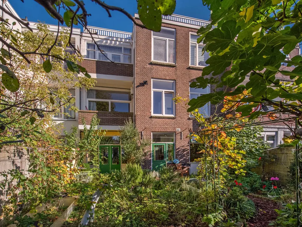 Goudenregenstraat 242, 'S-GRAVENHAGE