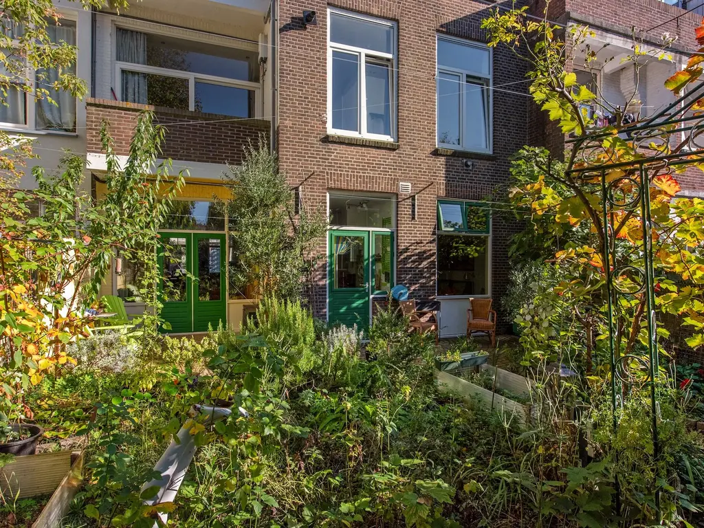 Goudenregenstraat 242, 'S-GRAVENHAGE