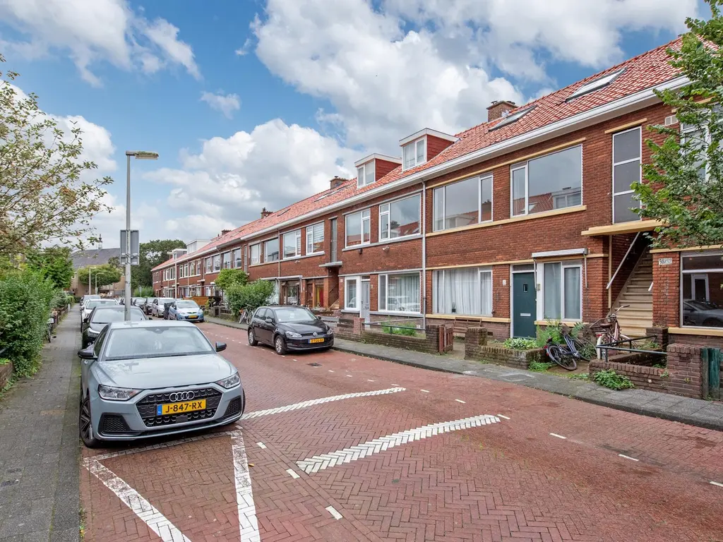 Leersumstraat 50, 'S-GRAVENHAGE