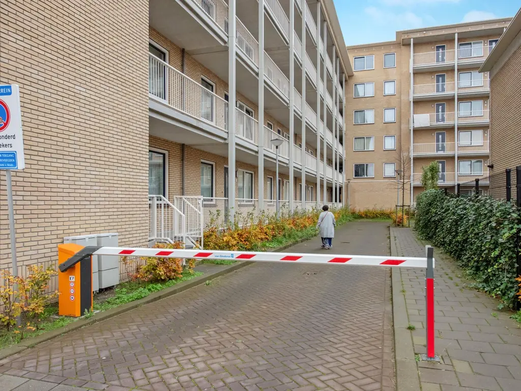 Middachtenweg 222E, 'S-GRAVENHAGE