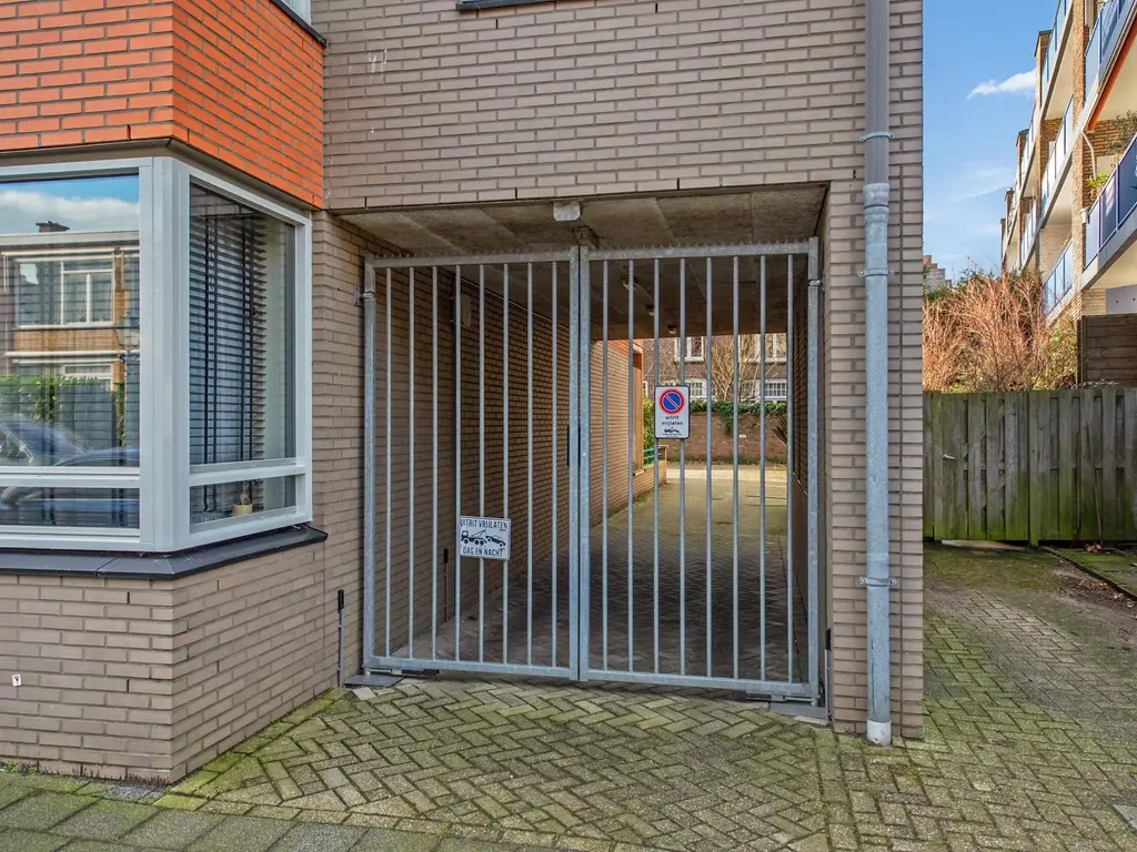 2e De Carpentierstraat 141A, 'S-GRAVENHAGE