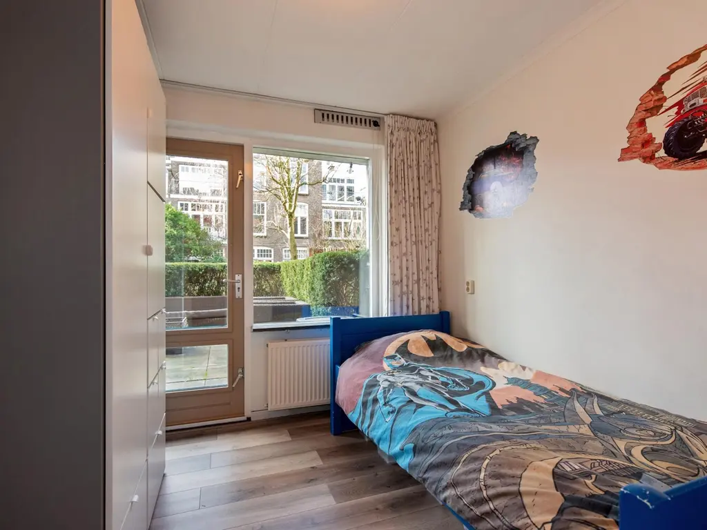 2e De Carpentierstraat 141A, 'S-GRAVENHAGE