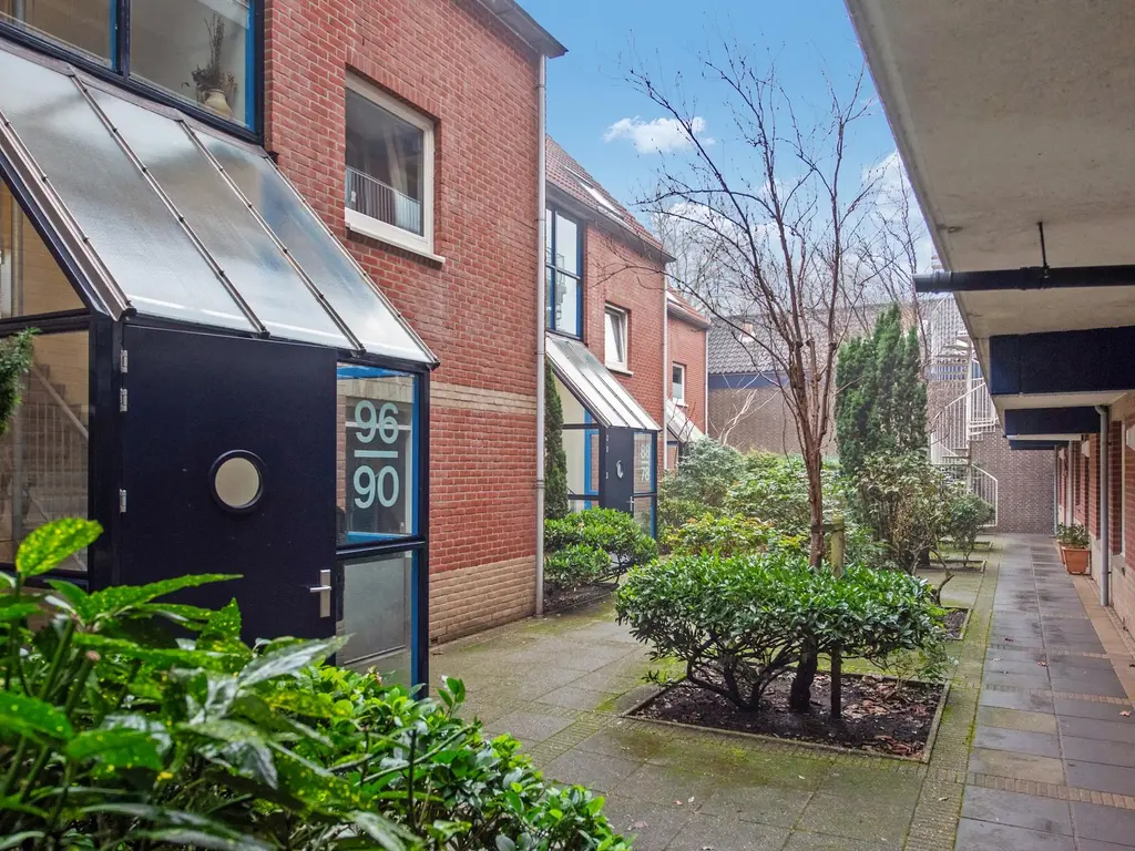 Noordeinde 90, DELFT