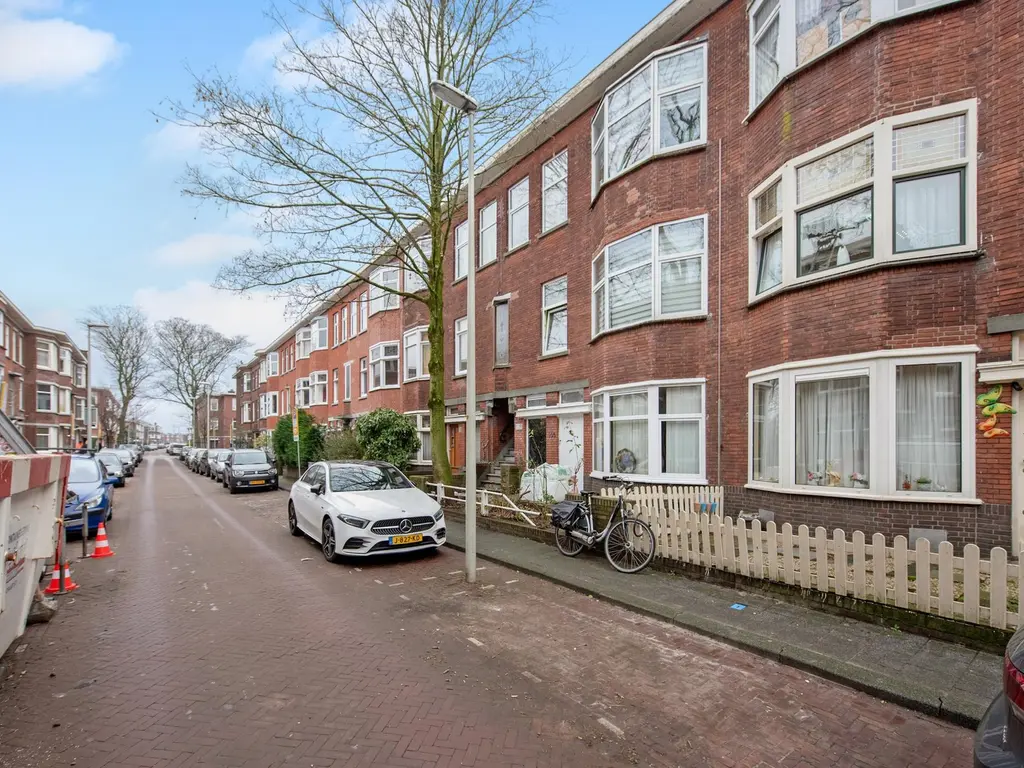 Velpsestraat 144, 'S-GRAVENHAGE