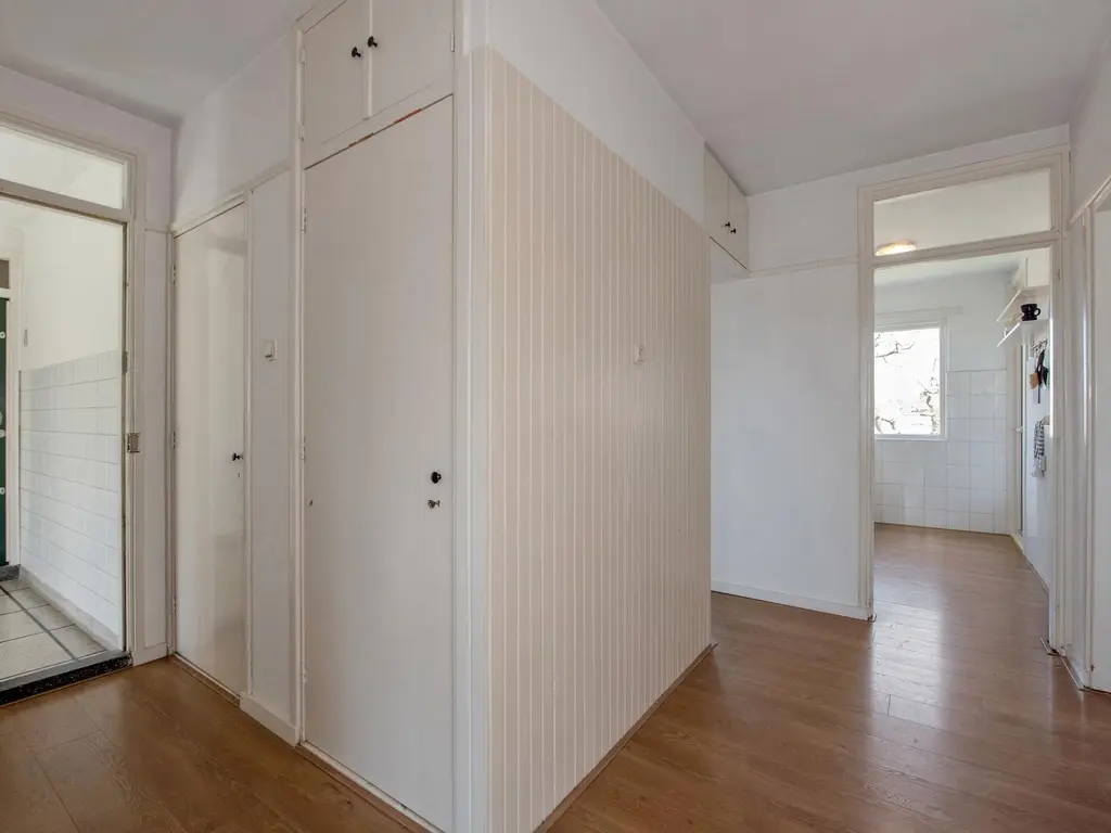 Aart van der Leeuwkade 42, VOORBURG