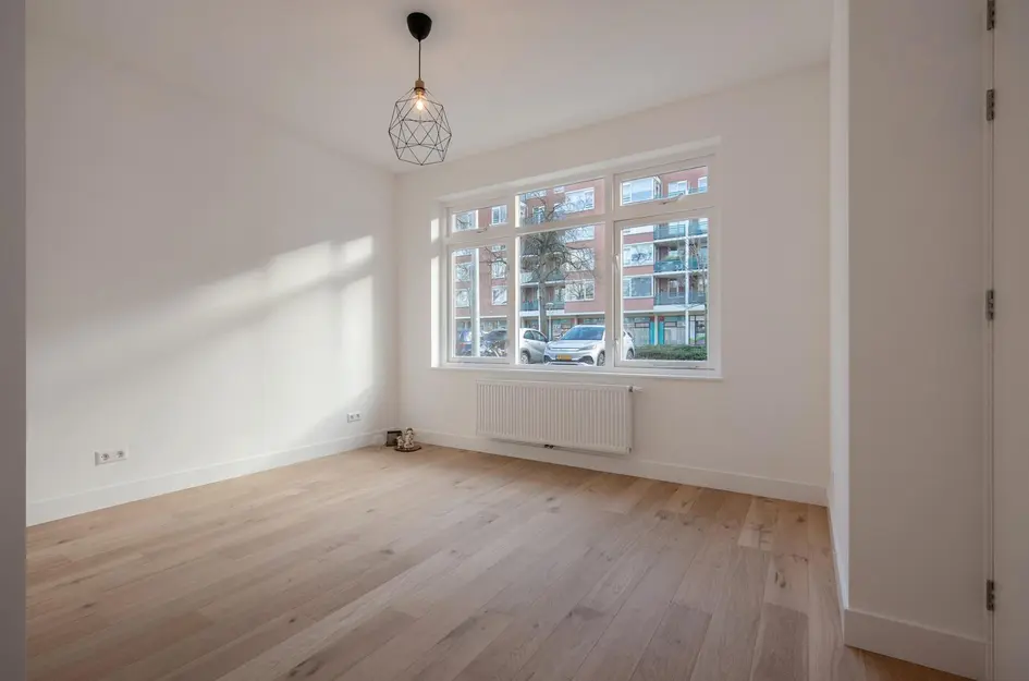 Linnaeusstraat 1