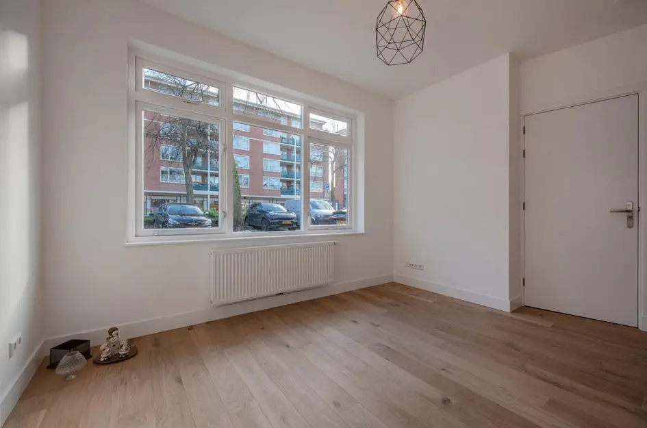 Linnaeusstraat 1