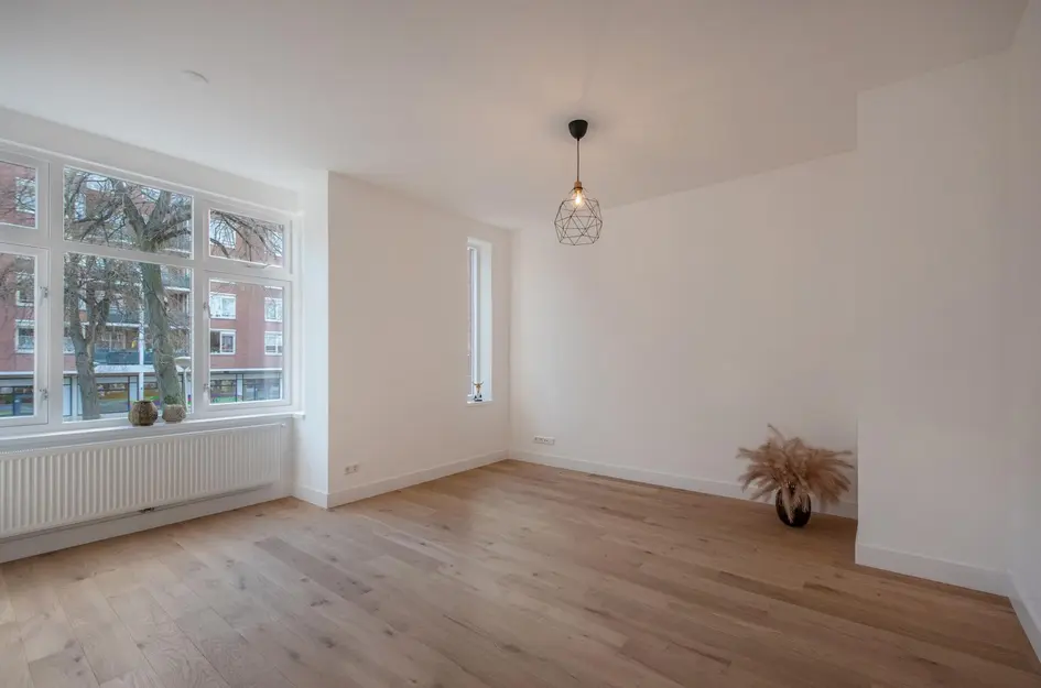 Linnaeusstraat 1