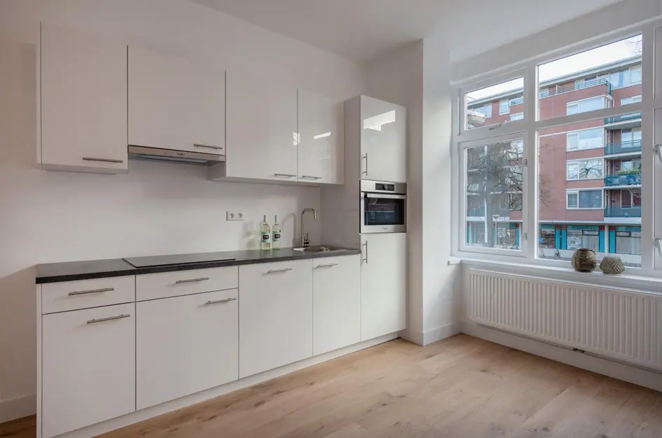 Linnaeusstraat 1