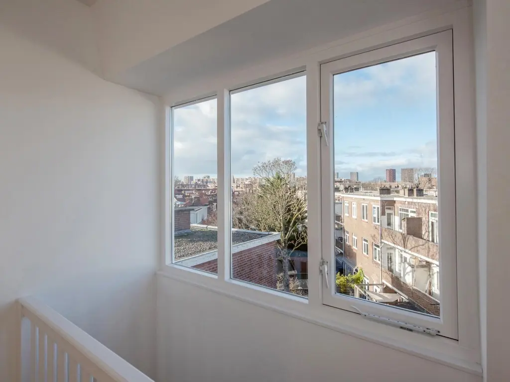 Linnaeusstraat 3, 'S-GRAVENHAGE