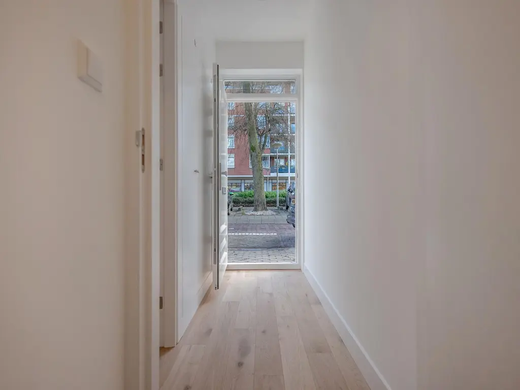 Linnaeusstraat 3, 'S-GRAVENHAGE