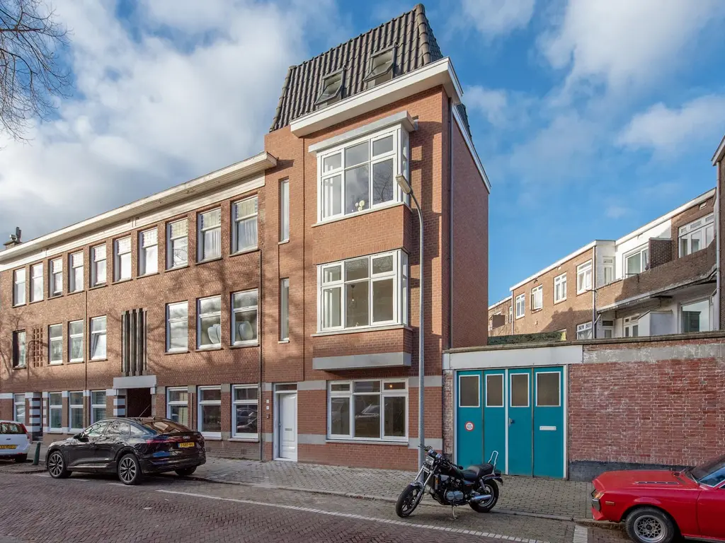 Linnaeusstraat 3, 'S-GRAVENHAGE