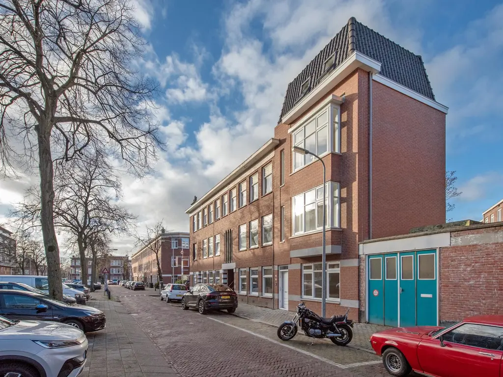 Linnaeusstraat 3, 'S-GRAVENHAGE