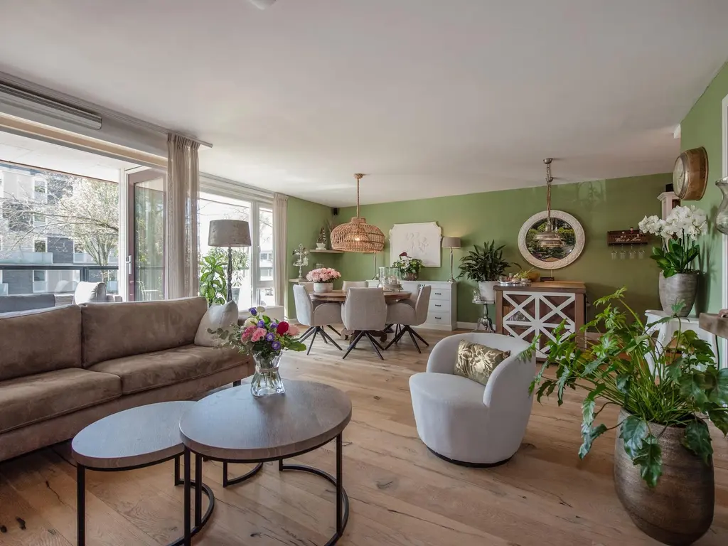 Dedemsvaartweg 526, 'S-GRAVENHAGE