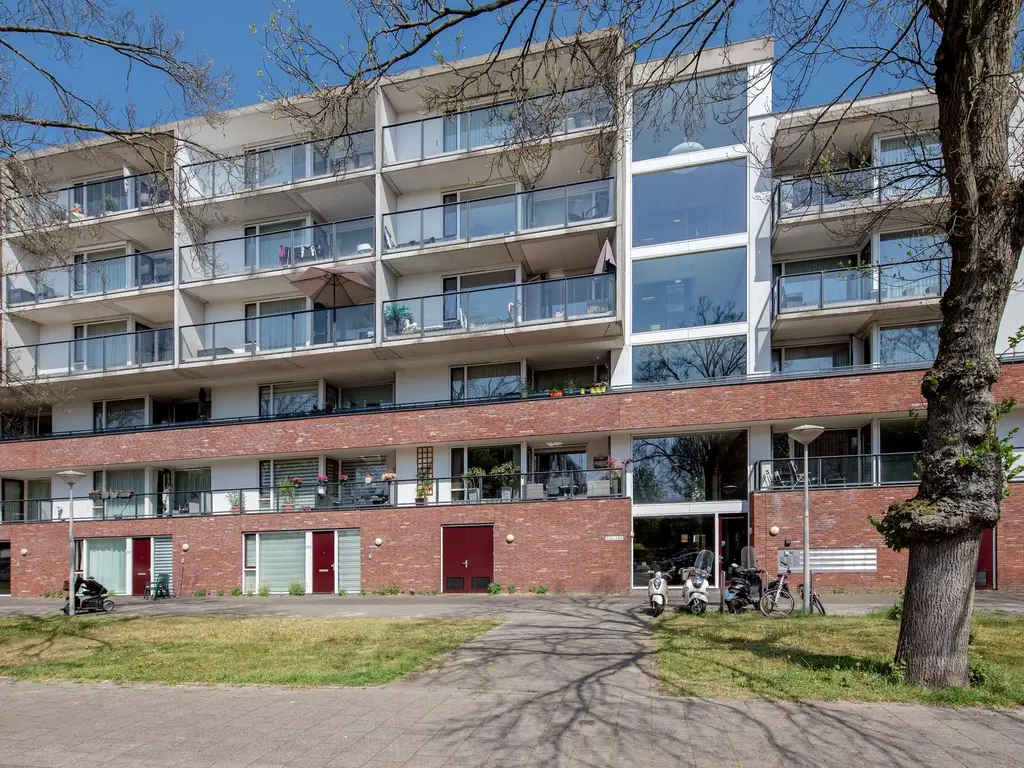 Dedemsvaartweg 526, 'S-GRAVENHAGE