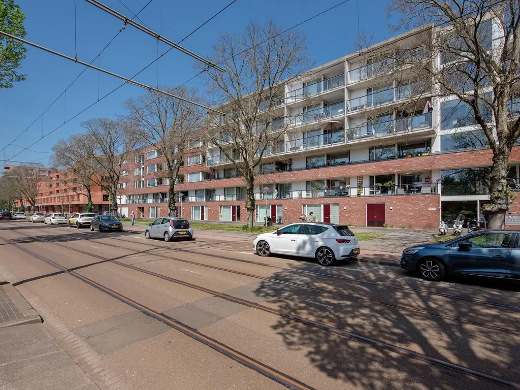 Dedemsvaartweg 526, 'S-GRAVENHAGE