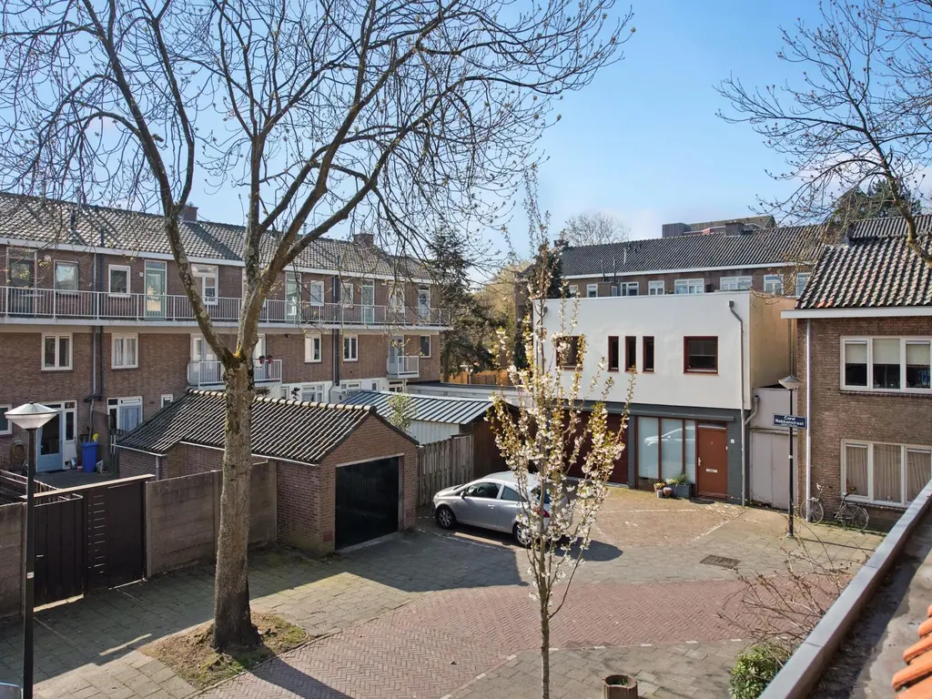 Carel Nakkenstraat 37, RIJSWIJK