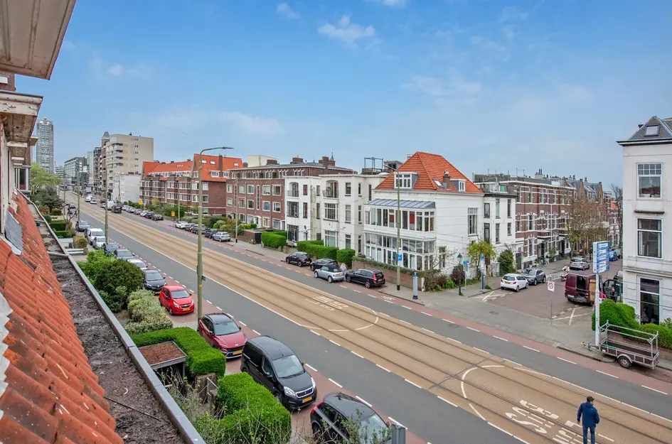 Gevers Deynootweg 42