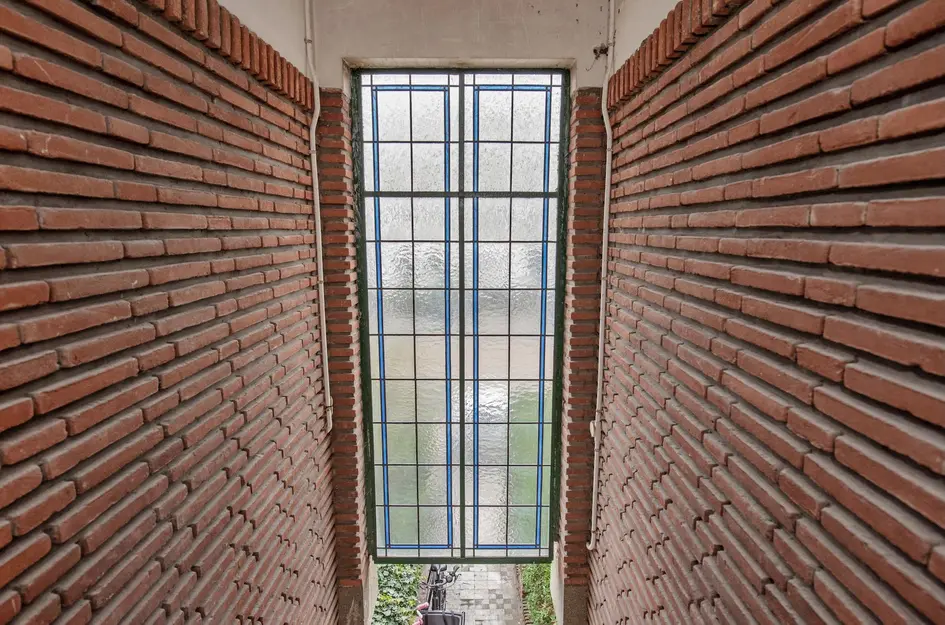 Gevers Deynootweg 42