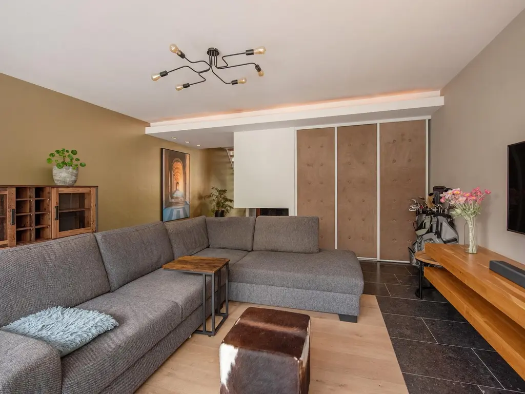 Appelgaarde 249, VOORBURG