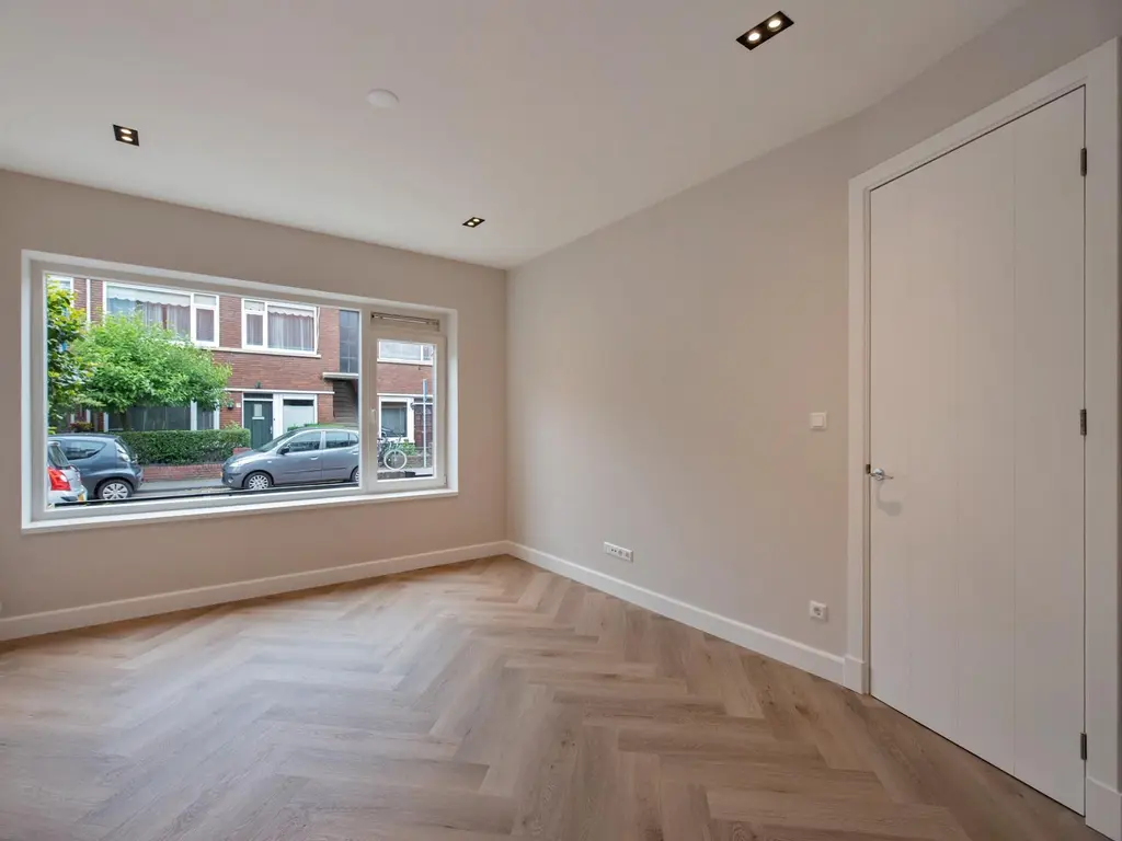 Leersumstraat 54, 'S-GRAVENHAGE