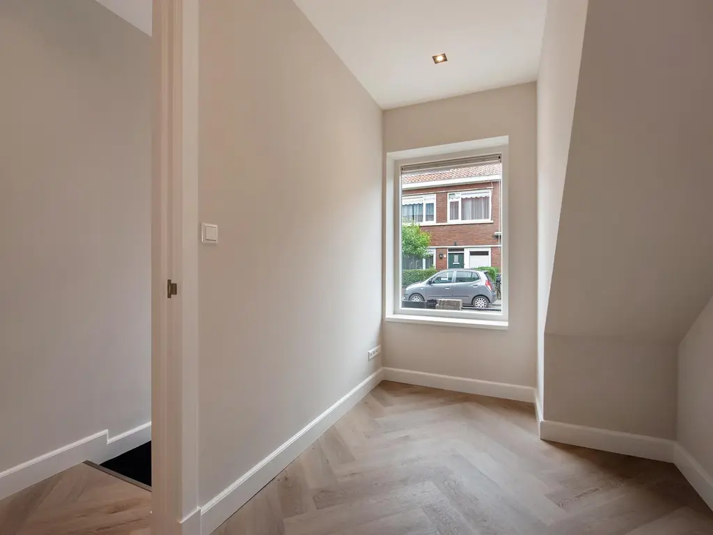 Leersumstraat 54, 'S-GRAVENHAGE