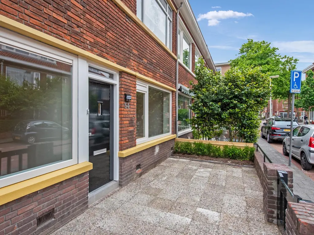 Leersumstraat 54, 'S-GRAVENHAGE