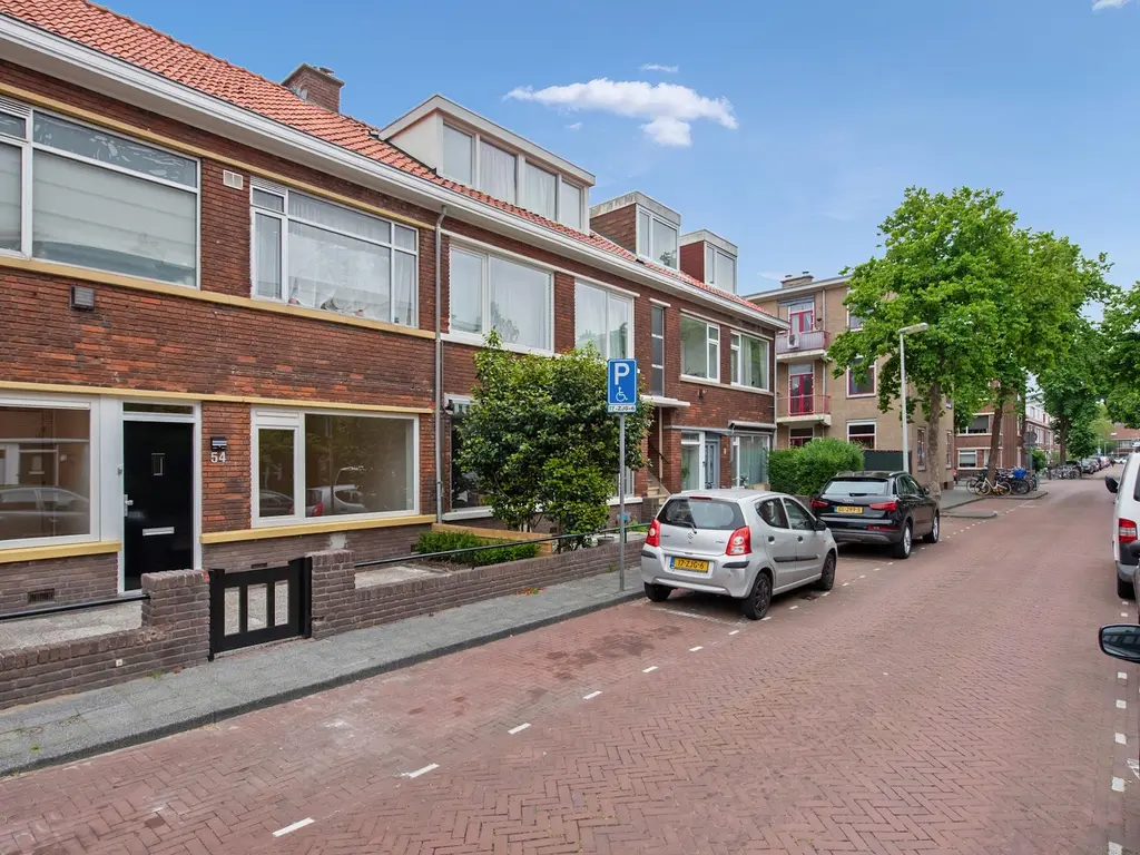 Leersumstraat 54, 'S-GRAVENHAGE