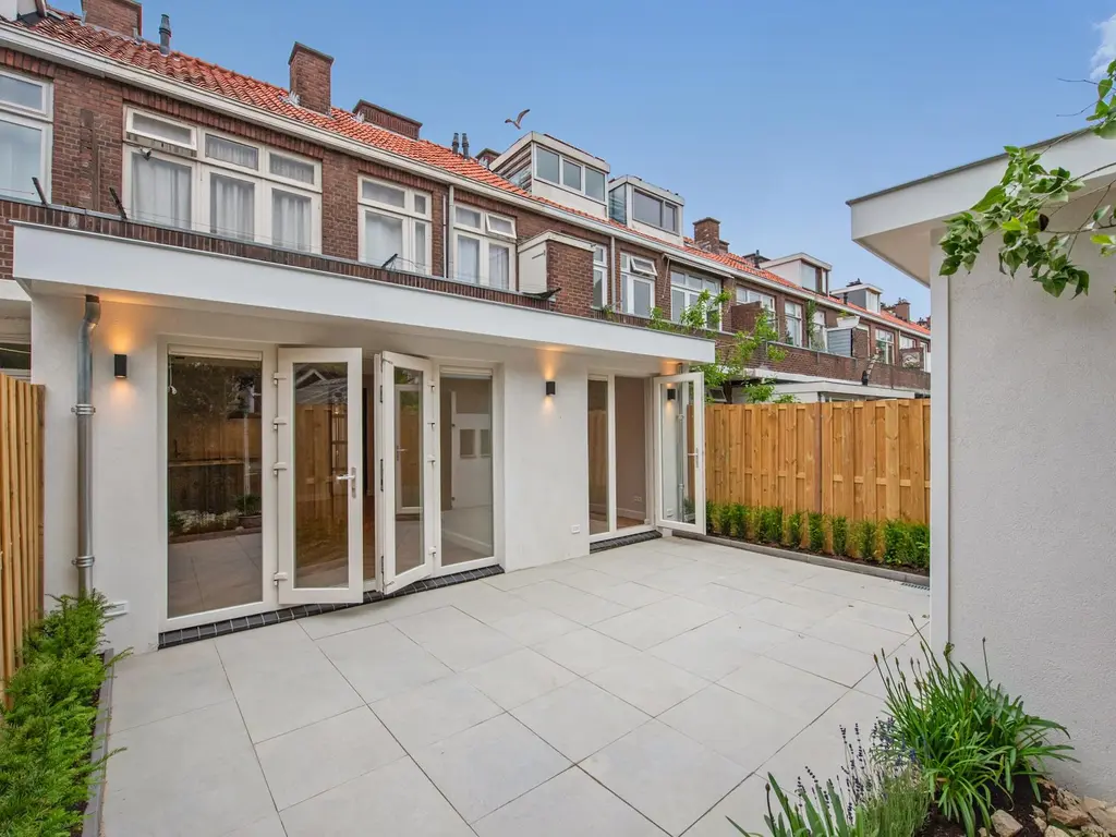Leersumstraat 54, 'S-GRAVENHAGE