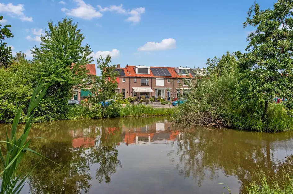 Burg Musquetiersingel 18
