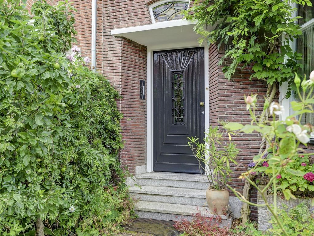 van Cleefstraat 16, VENLO