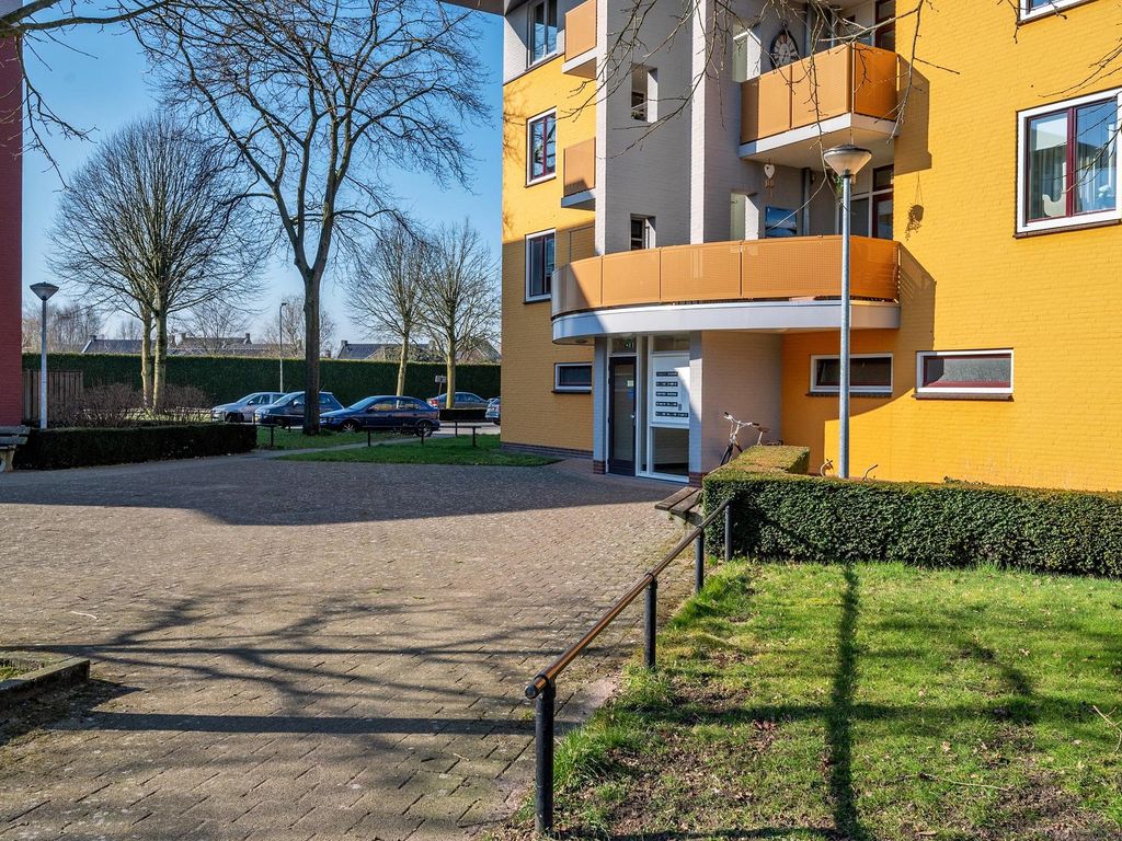 Zwaluwstraat 147, HORST