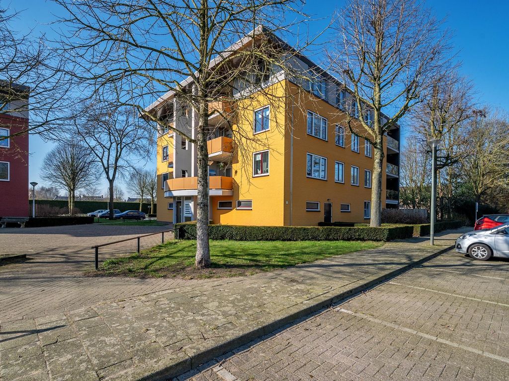 Zwaluwstraat 147, HORST