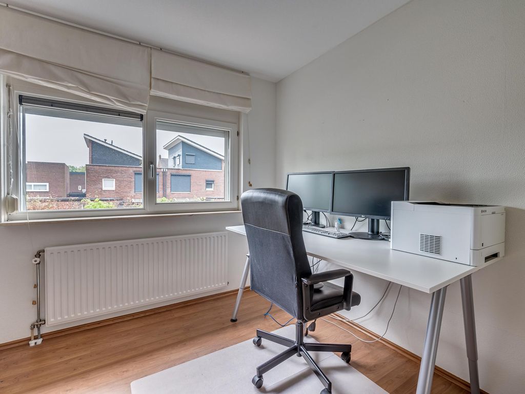 Prasem 3, VENLO