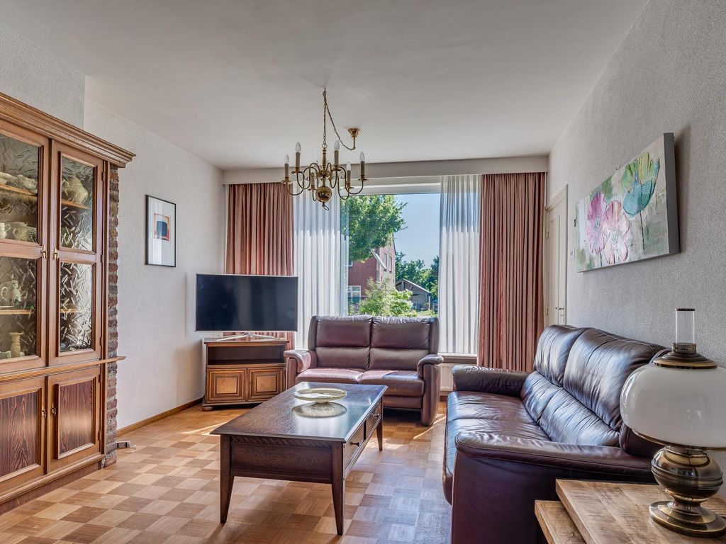 Rijksweg 66B, VELDEN